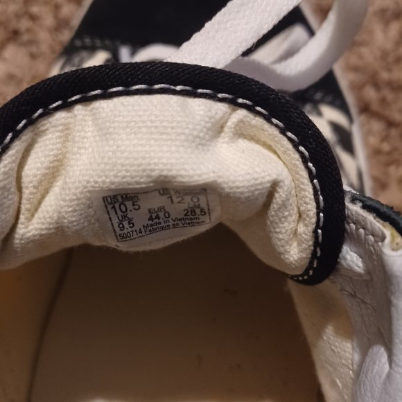 Vans - Picture 4 of 8